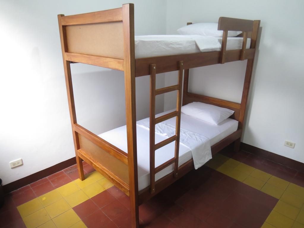 Hostal Casa Prado 메딜린 외부 사진