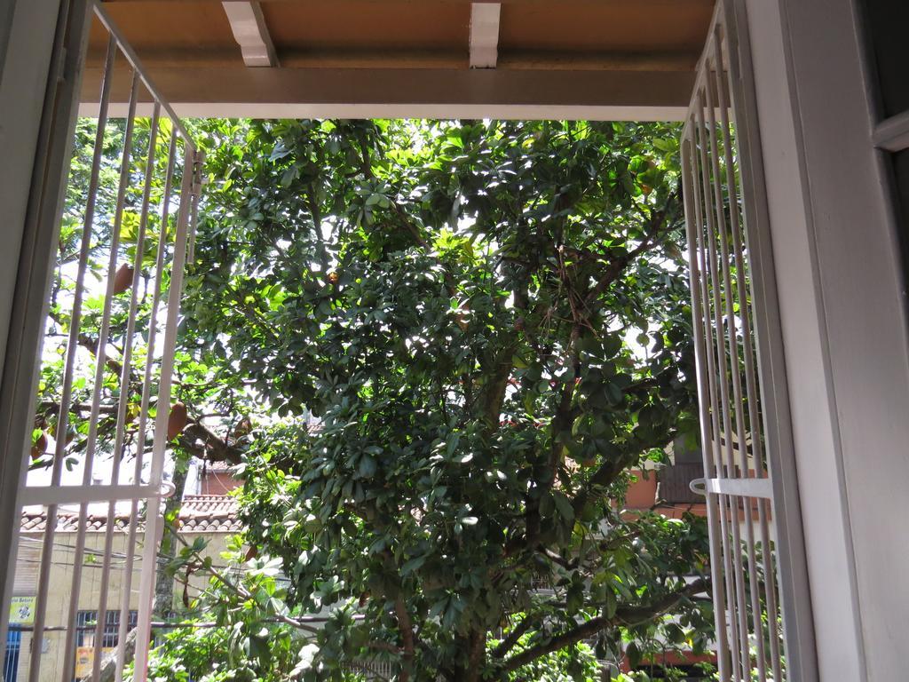 Hostal Casa Prado 메딜린 외부 사진
