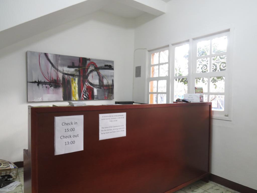 Hostal Casa Prado 메딜린 외부 사진