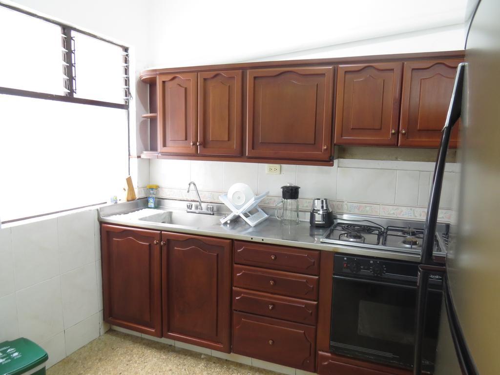 Hostal Casa Prado 메딜린 외부 사진