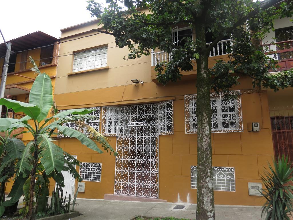 Hostal Casa Prado 메딜린 외부 사진